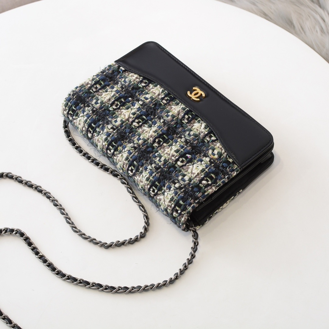 CHANEL 샤넬 WOC 크로스백