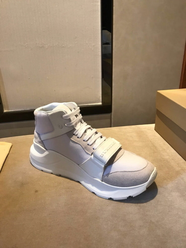 BURBERRY 버버리 네오프렌 가죽 스니커즈