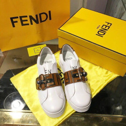 FENDI 펜디 로고 스트랩 스니커즈