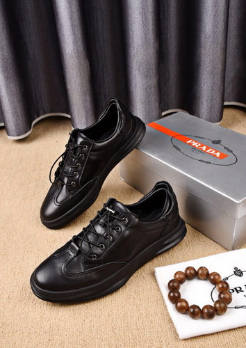 PRADA 프라다 레더 스니커즈