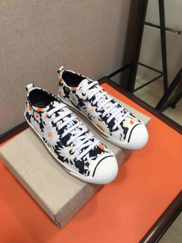 BURBERRY 버버리 데이지 스니커즈