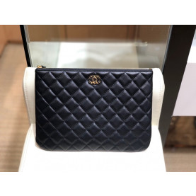 CHANEL 샤넬 레더 클러치백 CHAB1240