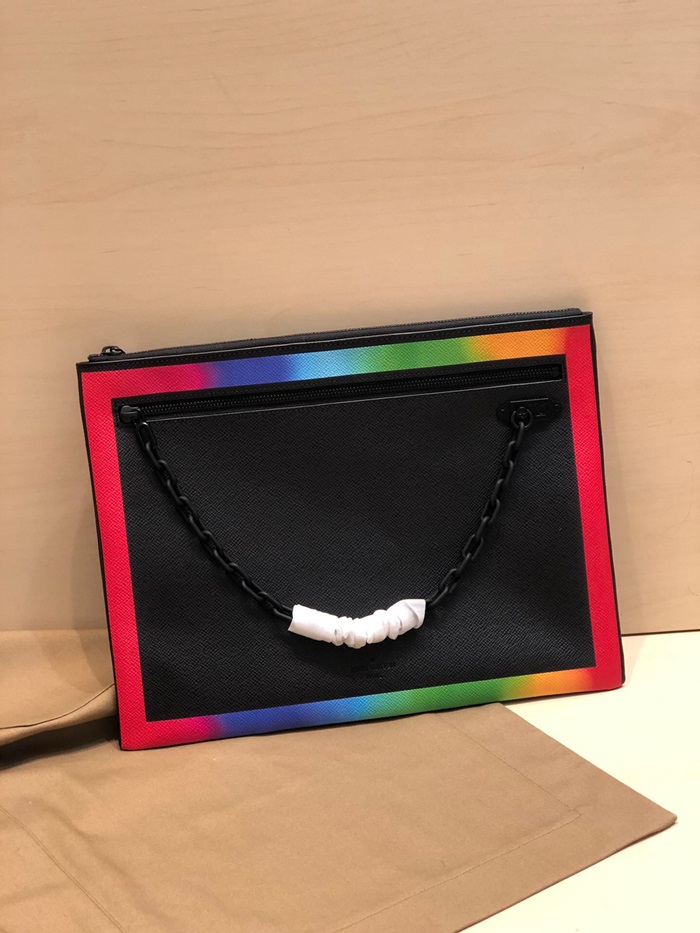 LOUIS VUITTON 루이비통 2020 레더 남여공용 클러치 M44484,LOUB1714,35.5cm,블랙