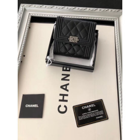 CHANEL 샤넬 보이 지갑