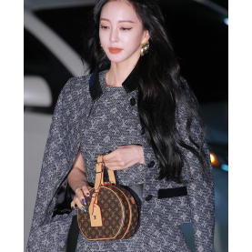 [배우 한예슬] LOUIS VUITTON 루이비통 부아트 샤포 수플 백 M52294 2COLOR