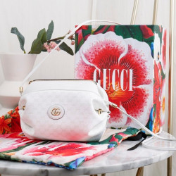 GUCCI GG 수프림 로고 캔디 미니 크로스백