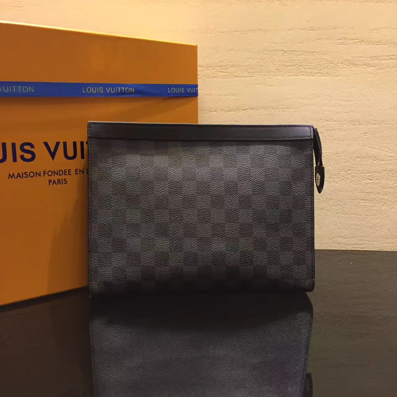 LOUIS VUITTON 루이비통 포쉐트 보야지 다미에 그라파이트 클러치 N41696