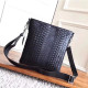 BOTTEGA VENETA 보테가베네타 메신저백 7118-1
