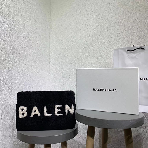 BALENCIAGA 발렌시아가 클러치 34cm