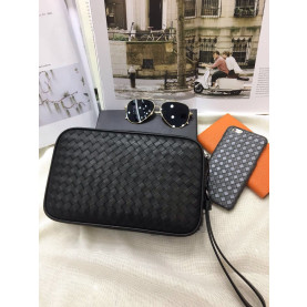 BOTTEGA VENETA 보테가베네타 클러치