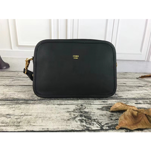 FENDI 펜디 카메라 케이스-2