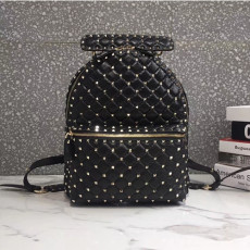 VALENTNIO 발렌티노 락스터드 백팩 0062-4