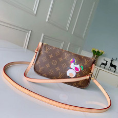 LOUIS VUITTON 루이비통 포쉐트 악세수아 M51980-2