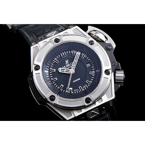 HUBLOT 위블로 킹파워-30 수정형(솔리드백)