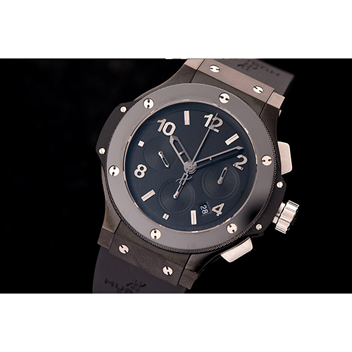 HUBLOT 위블로 빅뱅 올블랙 301.ci.1110.ci(세라믹베젤&케이스DLC코팅)