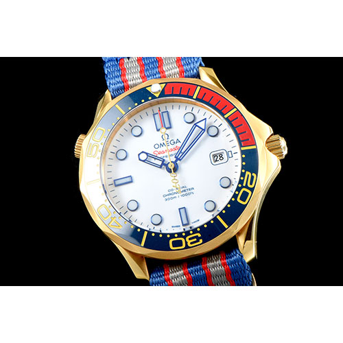 OMEGA 오메가 씨마스터 300m 007에디션 212.62.41.20.04.001