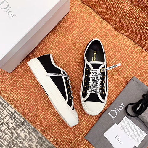 DIOR 디올 워크앤디올 M2774-1