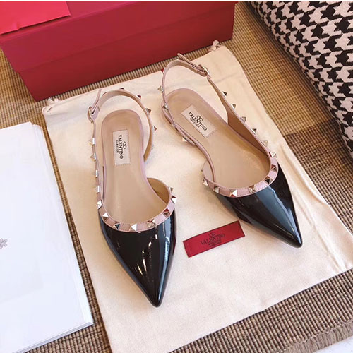 VALENTINO 발렌티노 락스터드 슬링백 1cm M1349-5