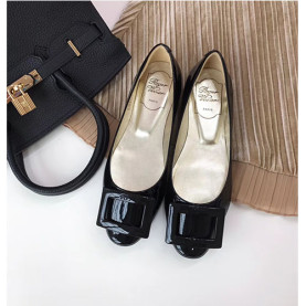 ROGER VIVIER 로저비비에 M1876-2