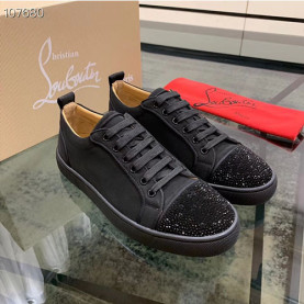 CHRISTIAN LOUBOUTIN 크리스찬루부탱 M1924