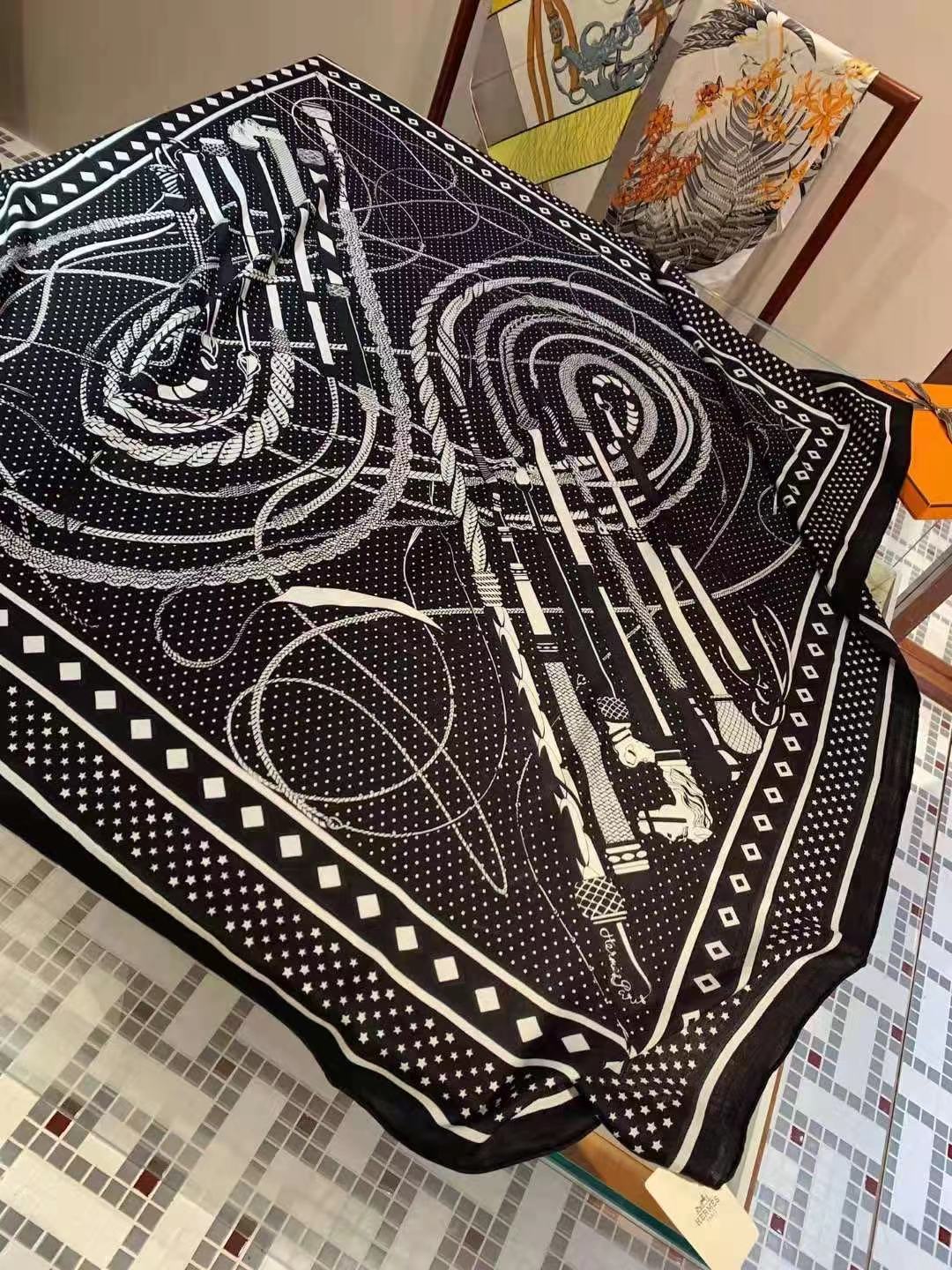 HERMES 에르메스 스카프 165