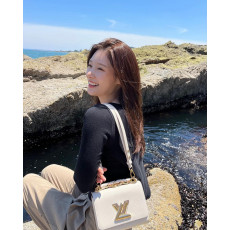 35위 [다이아 정채연] LOUIS VUITTON 루이비통 트위스트백 MM M50282