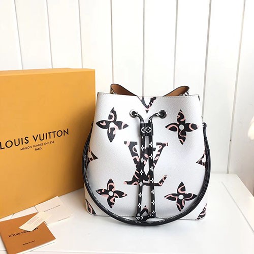 LOUIS VUITTON 루이비통 네오노에백봄신상 M44020