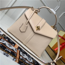 LOUIS VUITTON 루이비통 로즈 데벙 M53821신상