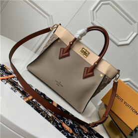 LOUIS VUITTON 루이비통 온마이사이드백 M53826신상