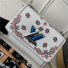 LOUIS VUITTON 루이비통 트위스트 M53929/신상