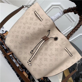 LOUIS VUITTON 루이비통 지롤라타 M53915신상