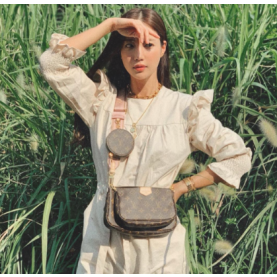  [배우 기은세] LOUIS VUITTON 루이비통 멀티 포쉐트 악세수아 로즈클레르  M44823 2COLOR