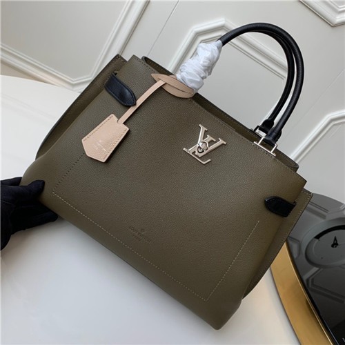 LOUIS VUITTON 루이비통 LOCKME DAY M53730 신상