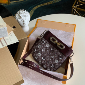 LOUIS VUITTON 루이비통 숄더 메신저백 M57152 2020/신상