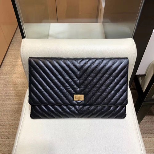 CHANEL 샤넬 쉐브론 V 클러치 BAG AS20031