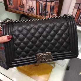CHANEL 샤넬 보이백 캐비어 미듐 25CM AS67086