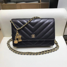 CHANEL 샤넬 WOC 쉐브론 미니백 AS88625