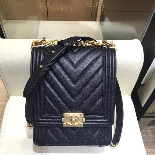 CHANEL 샤넬 미니 캐비어 쉐브론 리보이백 A0S0130