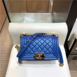 CHANEL 샤넬 보이백 AS35588
