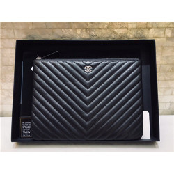 CHANEL 샤넬 램스킨 V 클러치 AS10203