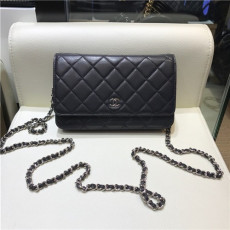 CHANEL 샤넬 WOC 램스킨 A33813