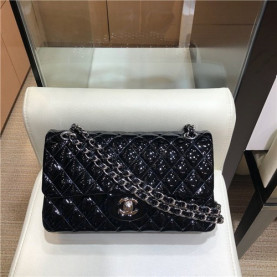 CHANEL 샤넬 에나멜 클래식 1112