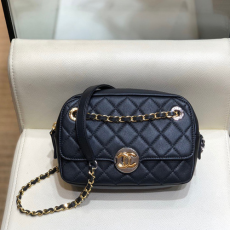CHANEL 샤넬 카메라백  AS6066
