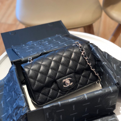 CHANEL 샤넬 클래식 플랩 미니백 A01116 (프랑스 수입가죽)