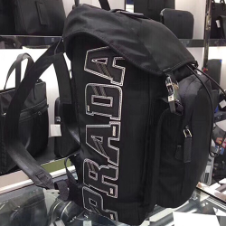 PRADA 프라다 백팩 2VZ135