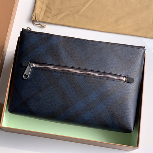 BURBERRY 버버리 클러치 B2020