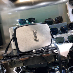 SAINT LAURENT 생로랑 카메라백 Y105080