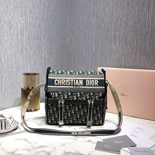 DIOR 디올 오블리크 자수 캠프 백 28.5CM D50811
