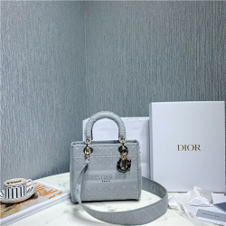 DIOR 레이디 자수백 D22590-3