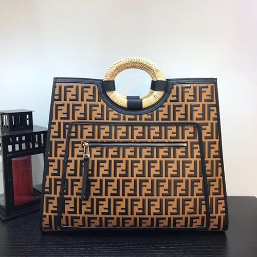 FENDI 펜디 쇼퍼백 44CM F36590